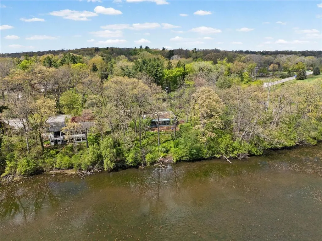 3575 E Huron River Drive Ann Arbor City MI 48104