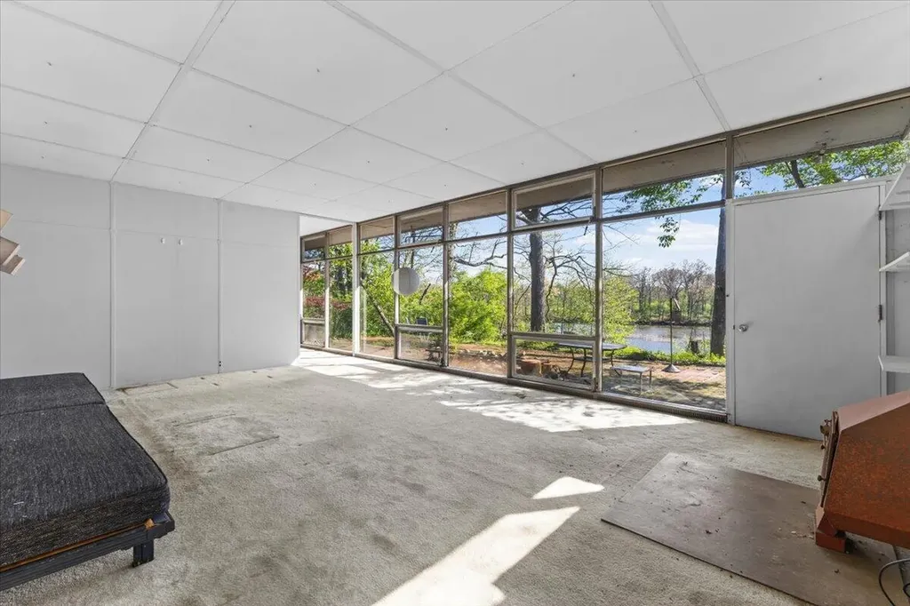 3575 E Huron River Drive Ann Arbor City MI 48104