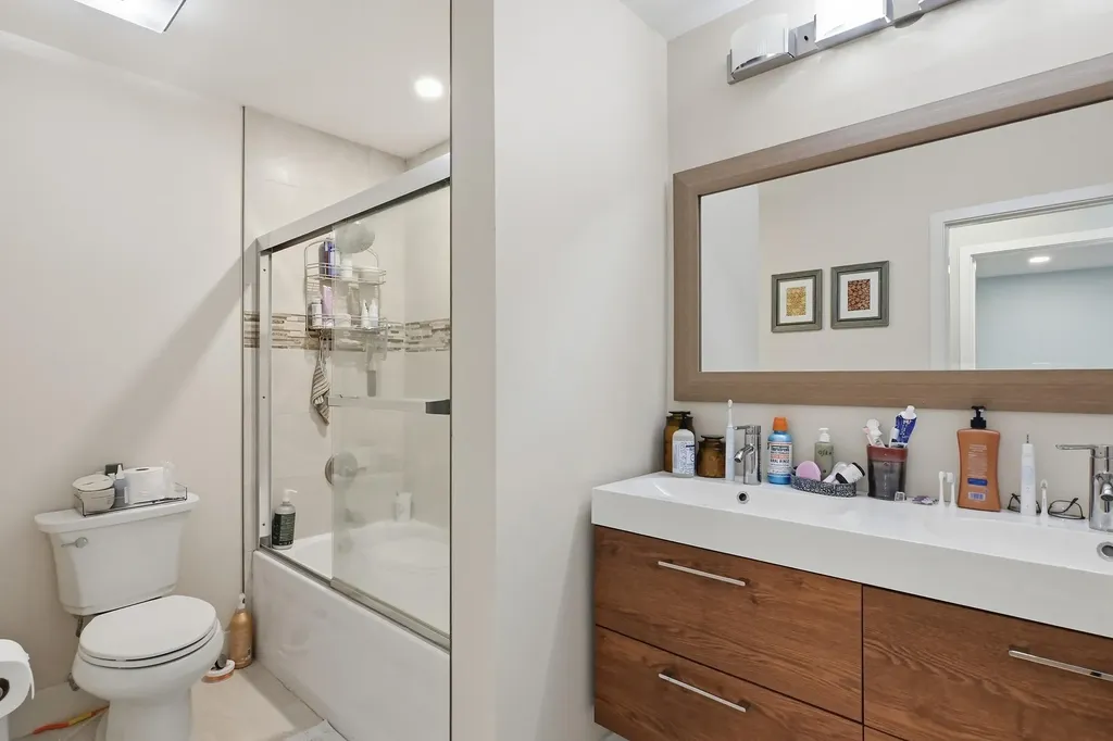 18 Northwick Court Ann Arbor City MI 48105