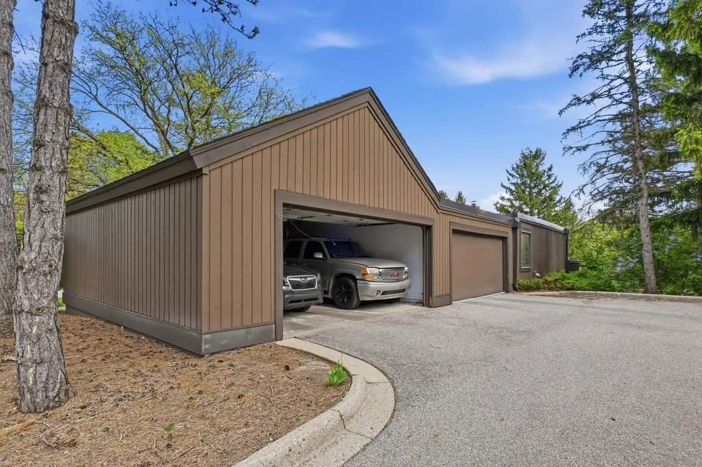 18 Northwick Court Ann Arbor City MI 48105