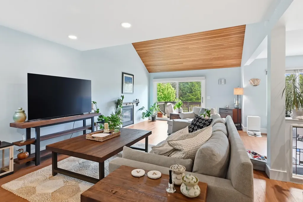 18 Northwick Court Ann Arbor City MI 48105