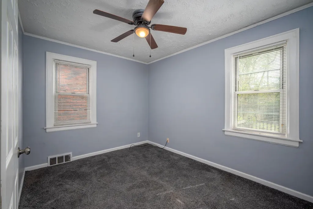 15752 Ward Avenue Detroit City MI 48227