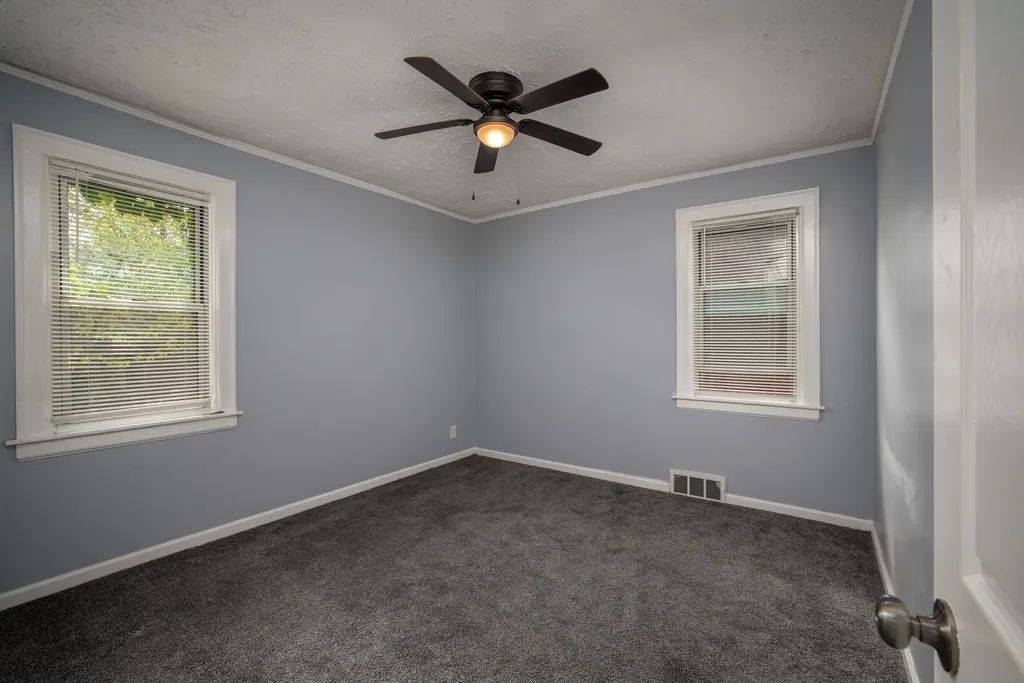 15752 Ward Avenue Detroit City MI 48227