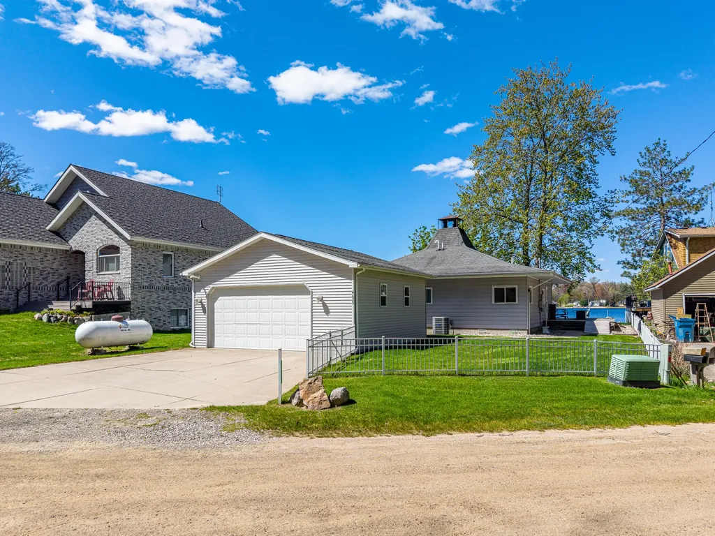 4625 Lake Resort Sage Township MI 48624