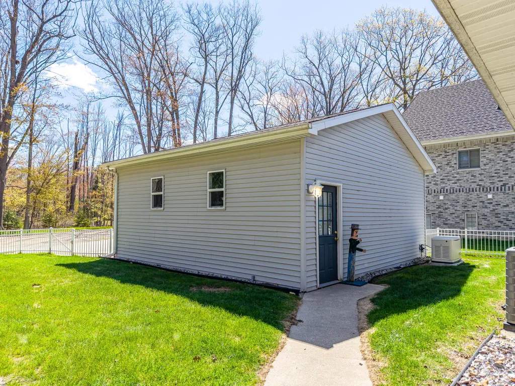4625 Lake Resort Sage Township MI 48624