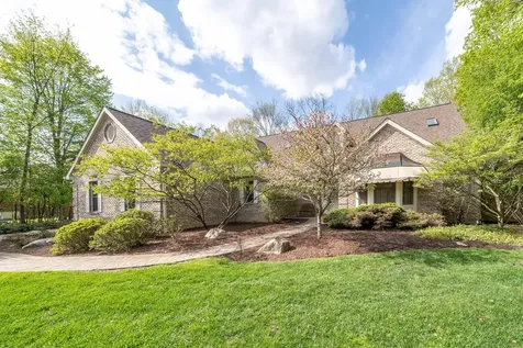34554 Quaker Valley Road Farmington Hills City MI 48331
