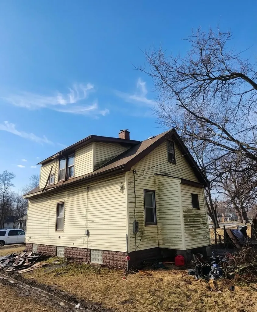 1523 E Nevada Street Detroit City MI 48234