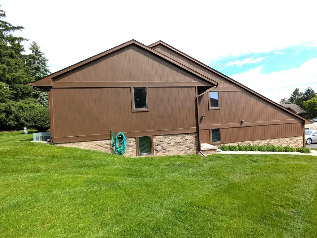 599 Echo Court Saline City MI 48176