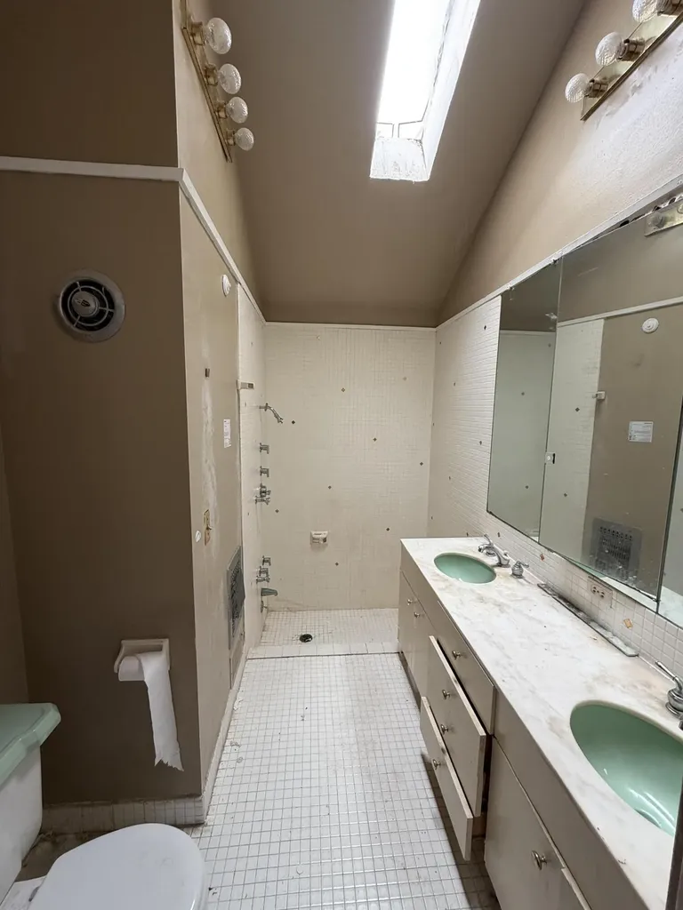 1322 Woodkrest Drive Flint Charter Township MI 48532
