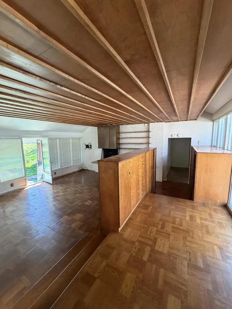 1322 Woodkrest Drive Flint Charter Township MI 48532