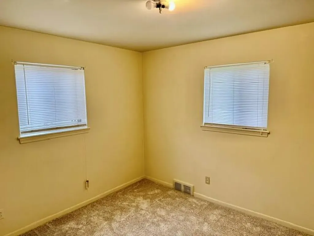 27669 Mackenzie Court Westland City MI 48185