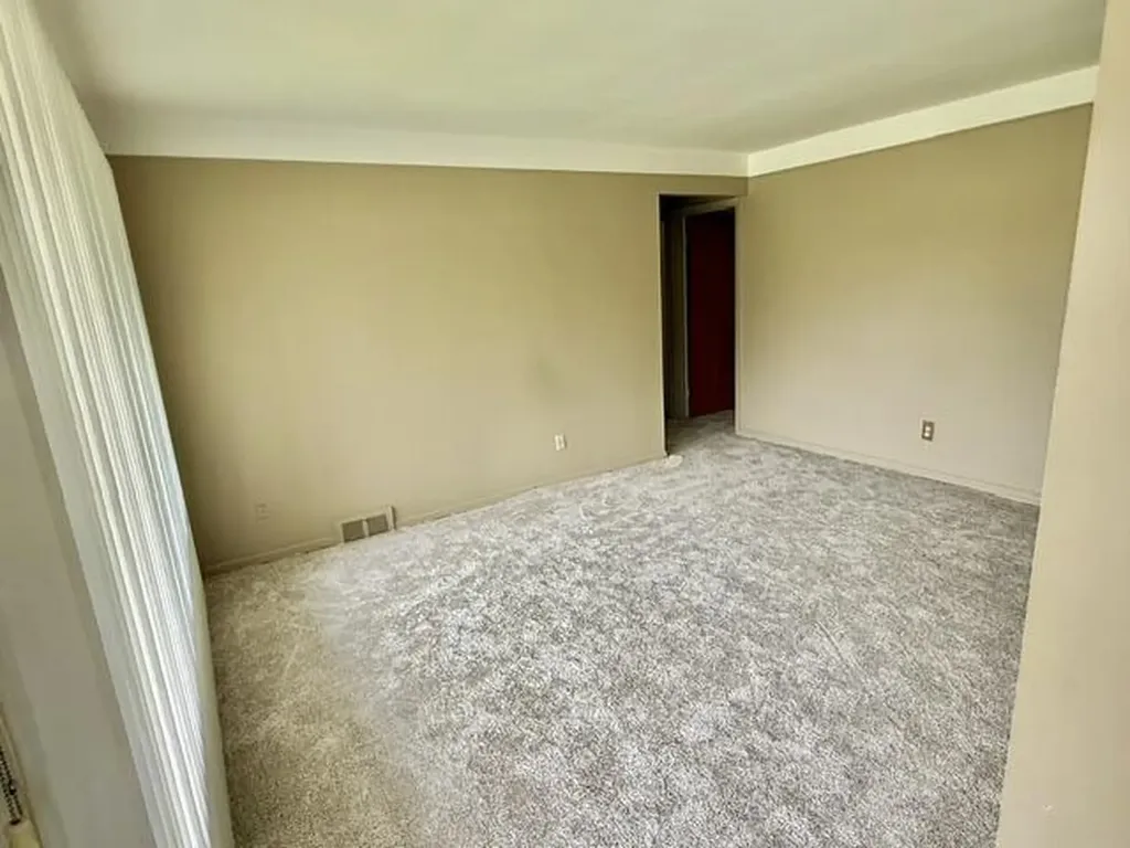 27669 Mackenzie Court Westland City MI 48185