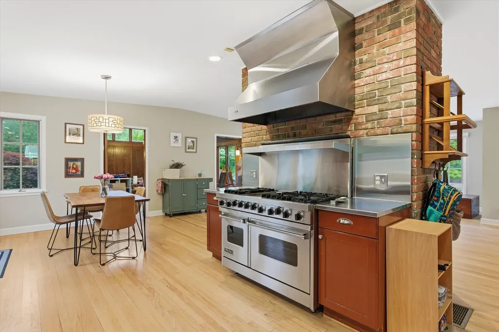1041 Heather Way Ann Arbor City MI 48104