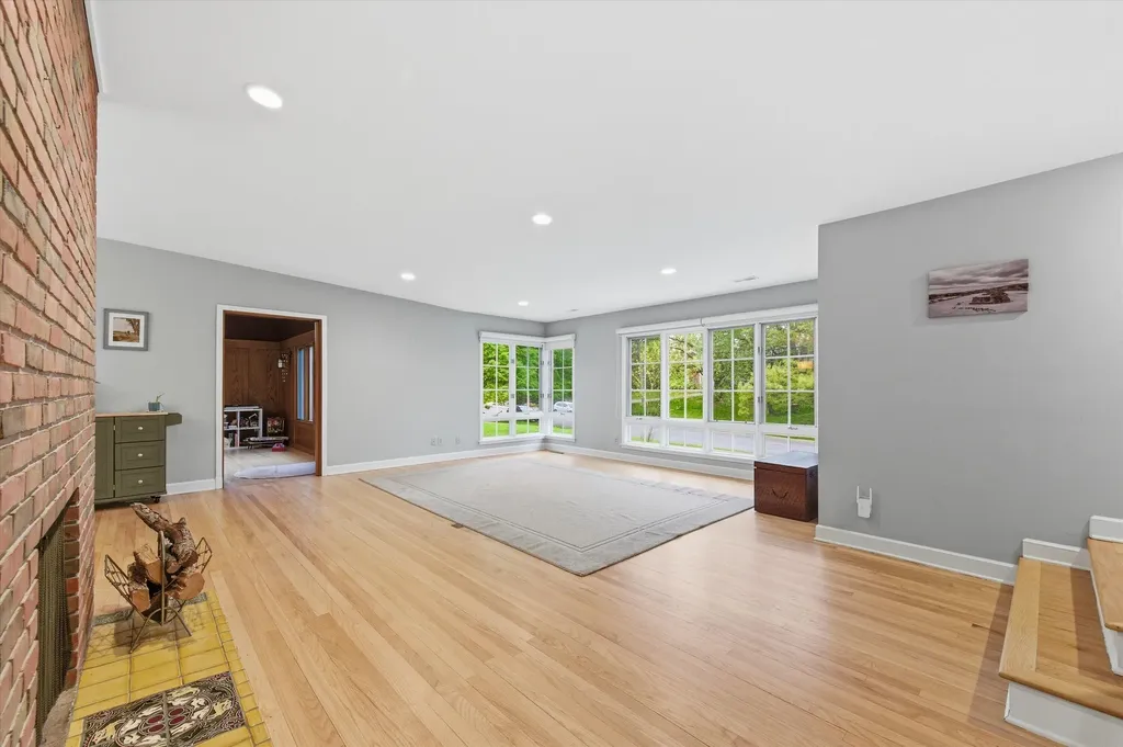 1041 Heather Way Ann Arbor City MI 48104