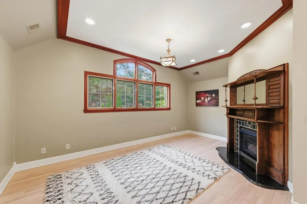 1041 Heather Way Ann Arbor City MI 48104