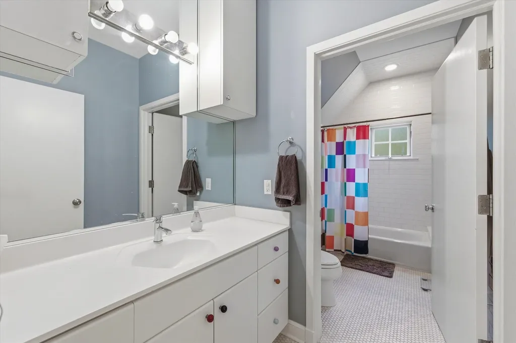 1041 Heather Way Ann Arbor City MI 48104