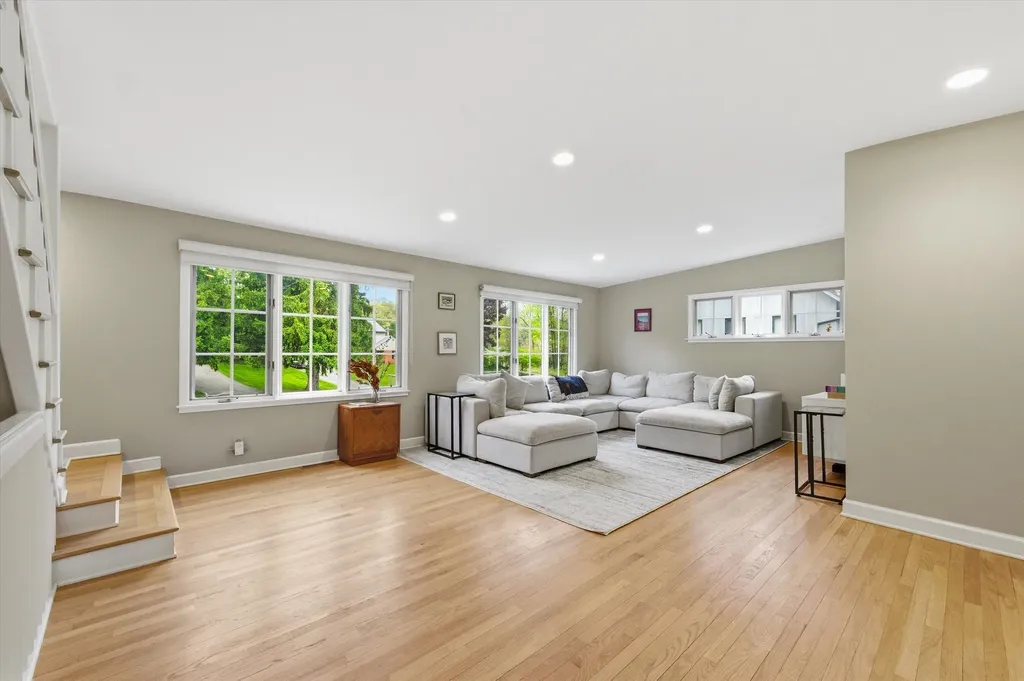 1041 Heather Way Ann Arbor City MI 48104