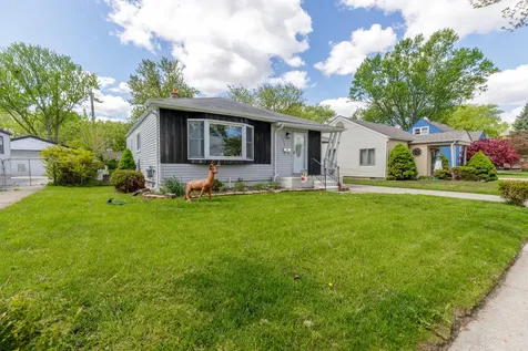 23636 Beverly Street St. Clair Shores City MI 48082