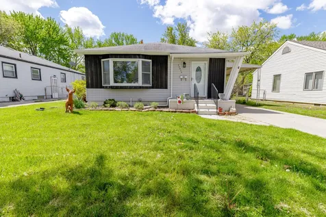 23636 Beverly Street St. Clair Shores City MI 48082