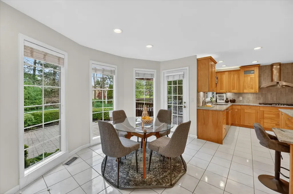 1452 Lockmoor Drive Troy City MI 48084