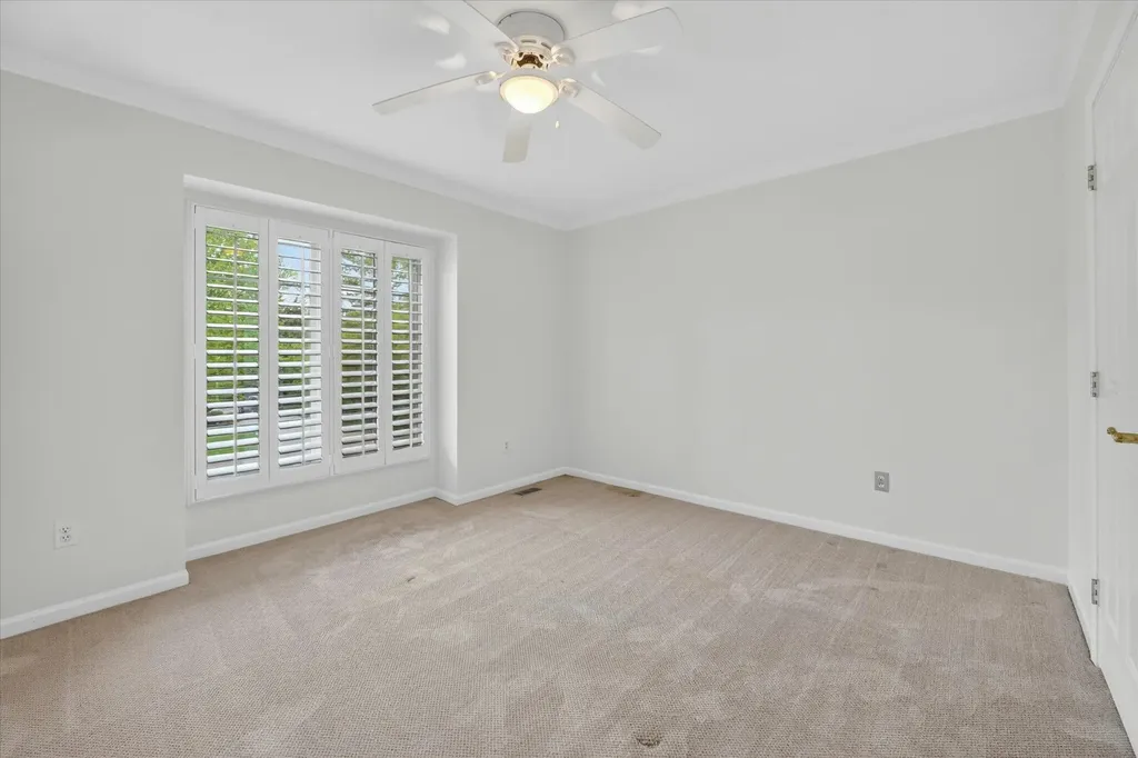 1452 Lockmoor Drive Troy City MI 48084
