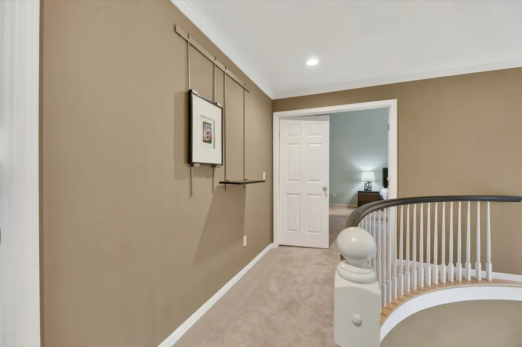 1452 Lockmoor Drive Troy City MI 48084
