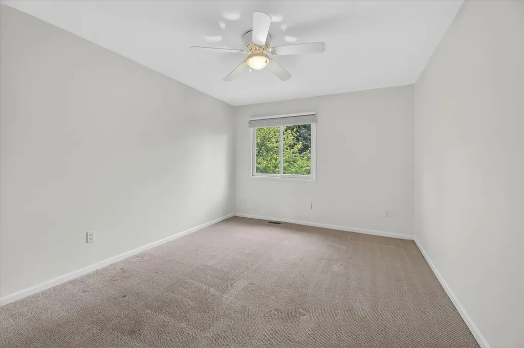 1452 Lockmoor Drive Troy City MI 48084