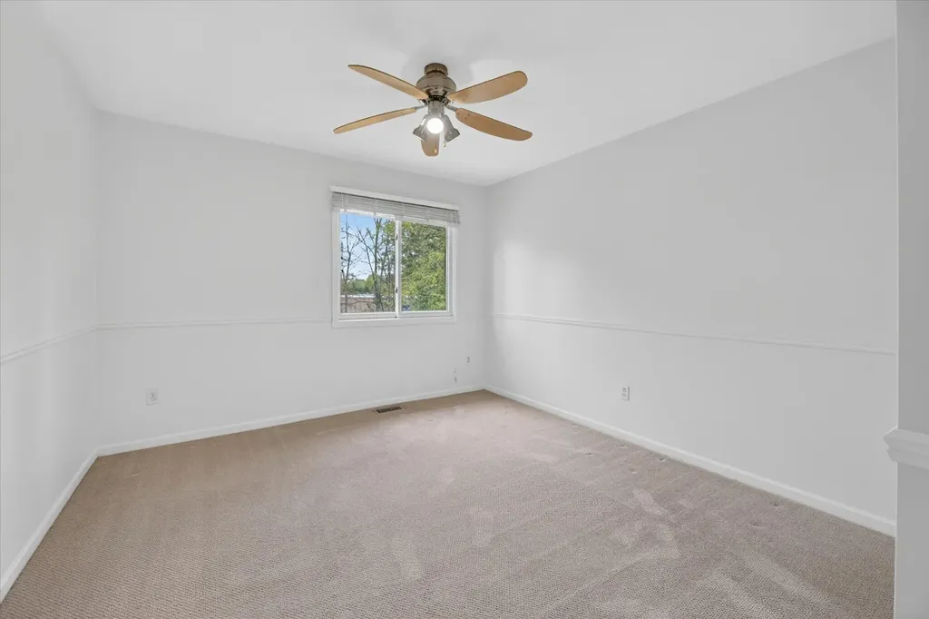 1452 Lockmoor Drive Troy City MI 48084