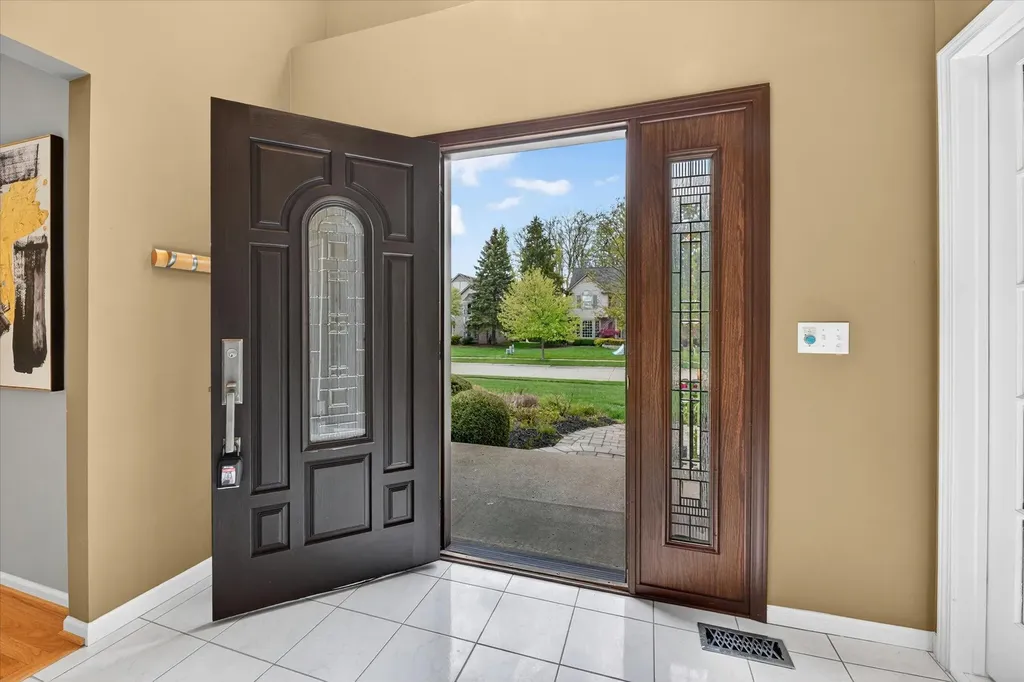 1452 Lockmoor Drive Troy City MI 48084