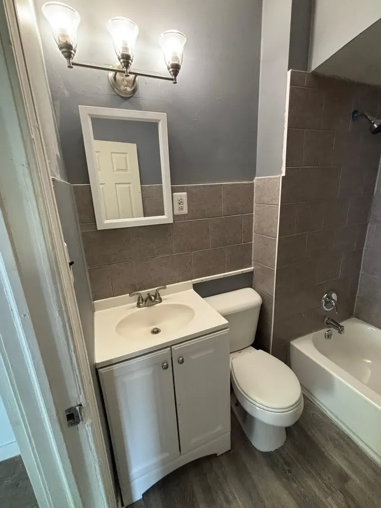 7028 Yacht Avenue Warren City MI 48091