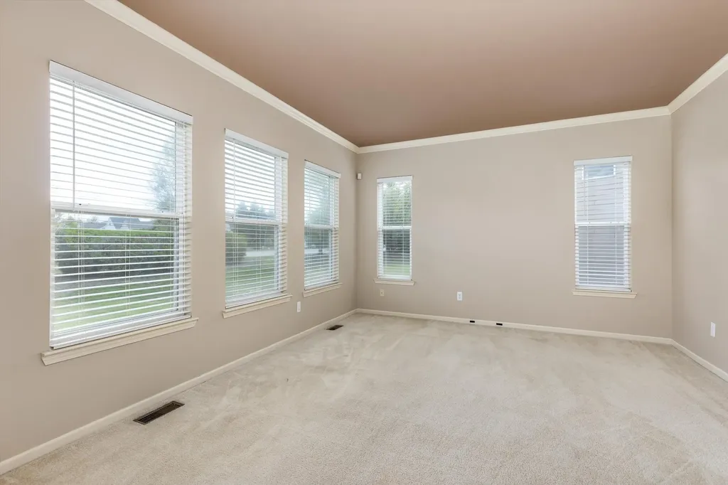 58916 Virginia Circle New Haven Village MI 48048
