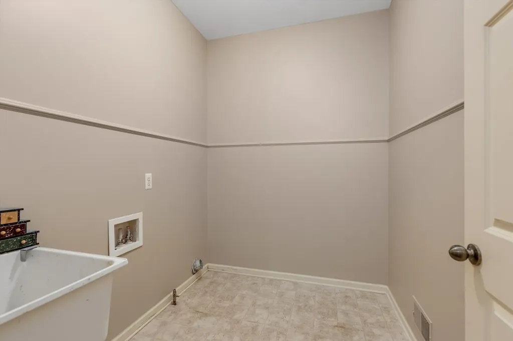 58916 Virginia Circle New Haven Village MI 48048