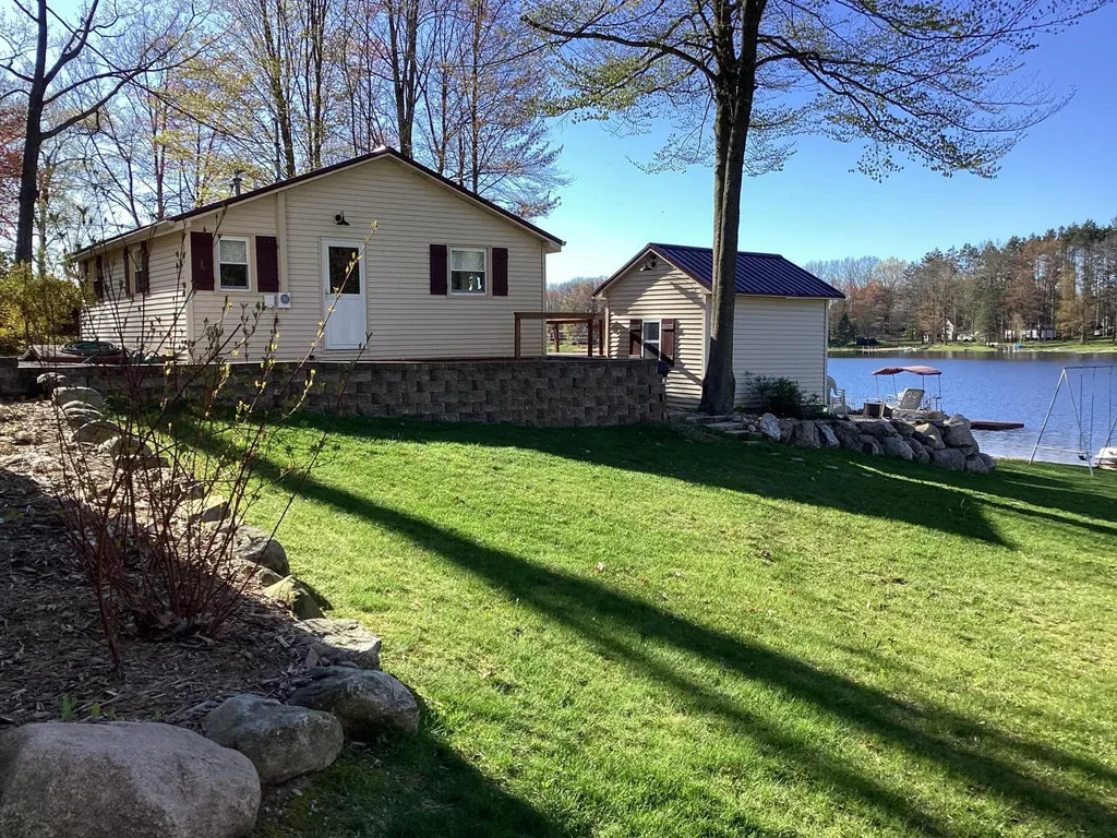 302 & 304 Eastland Drive Rose Lake Township MI 49655