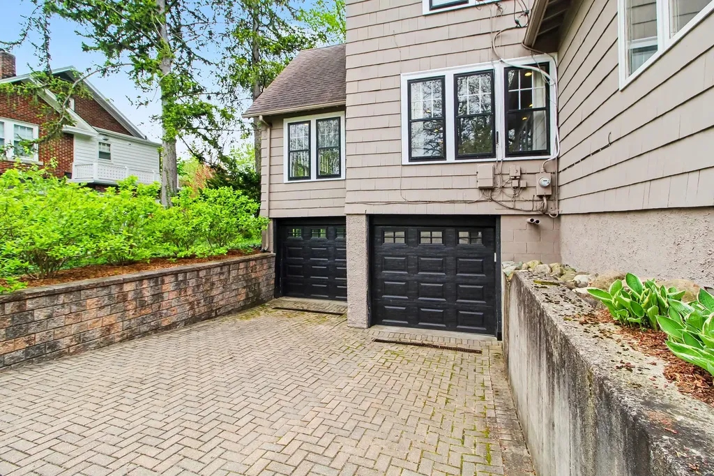 2105 Devonshire Road Ann Arbor City MI 48104