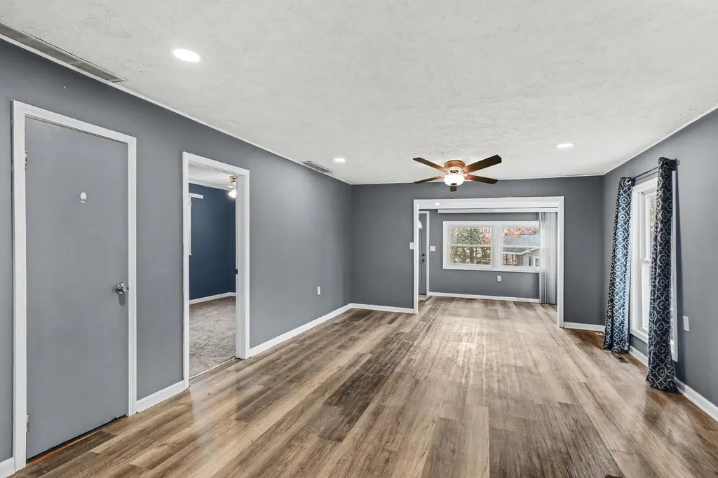 211 North Drive Columbia Township MI 49230