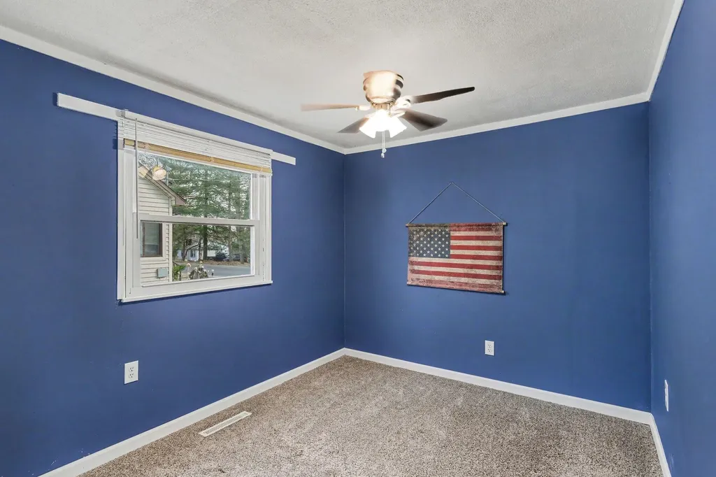 211 North Drive Columbia Township MI 49230
