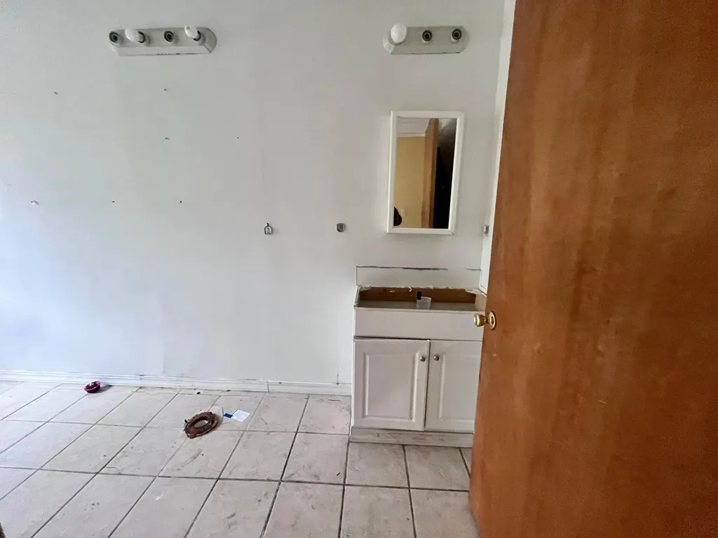 20043 Wyoming Avenue Detroit City MI 48221
