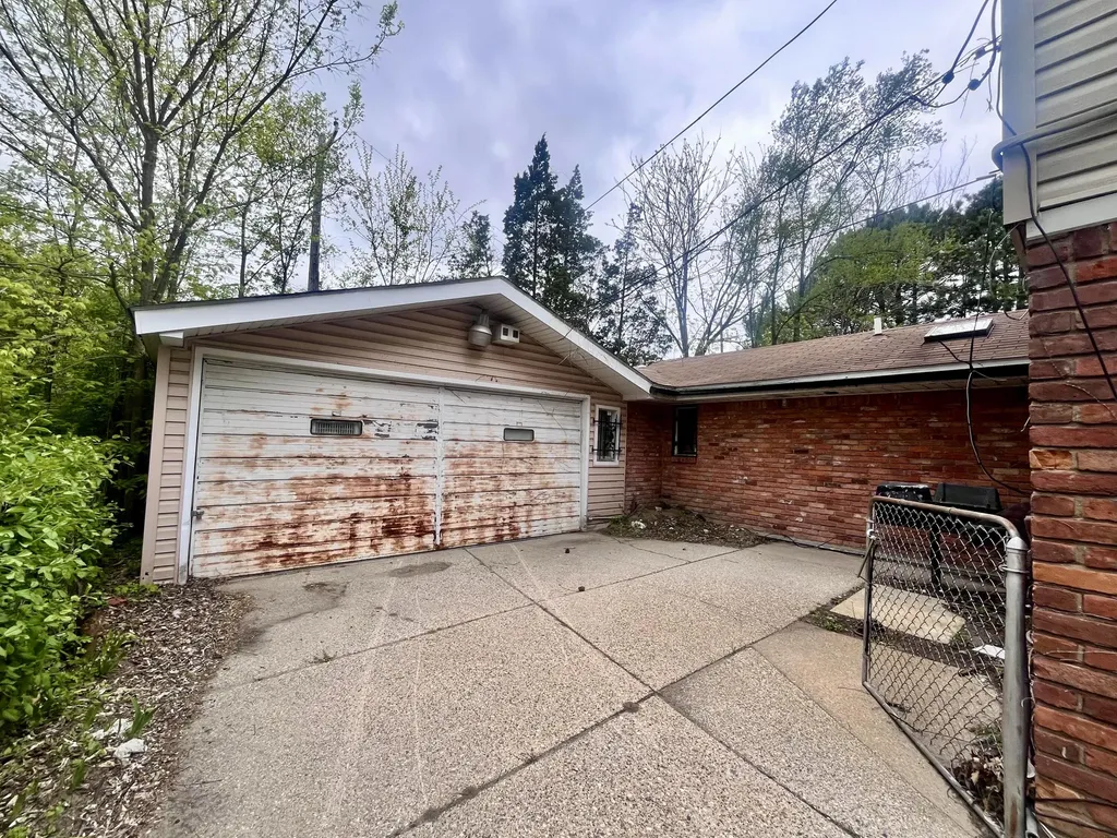 20043 Wyoming Avenue Detroit City MI 48221