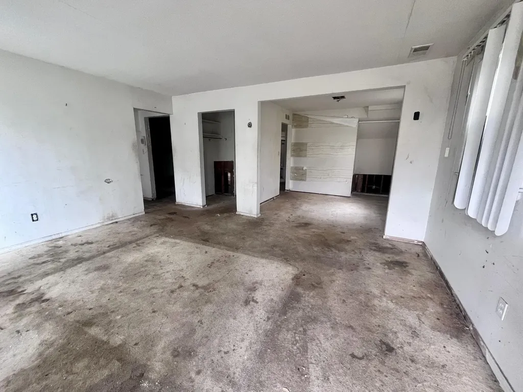 20043 Wyoming Avenue Detroit City MI 48221