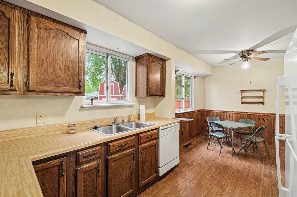 1230 Peachwood Drive Genesee Charter Township MI 48507