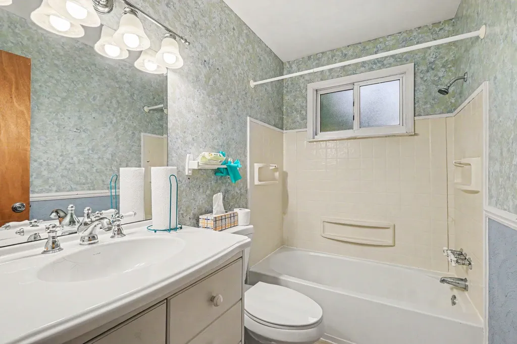 1230 Peachwood Drive Genesee Charter Township MI 48507