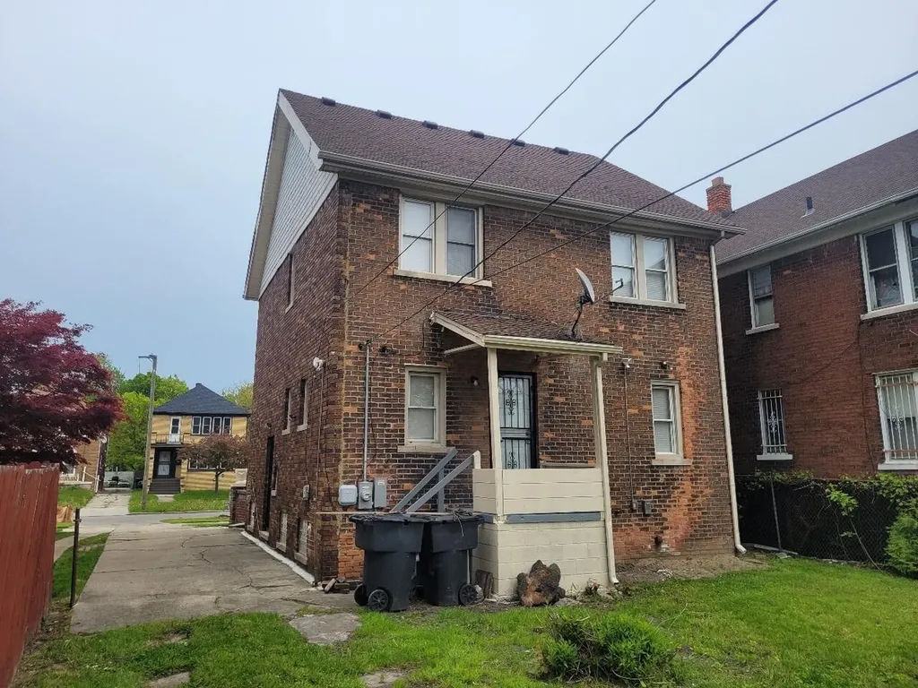 371 Piper Boulevard Detroit City MI 48215