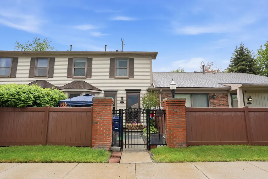 41379 Southwind Drive Canton Charter Township MI 48188
