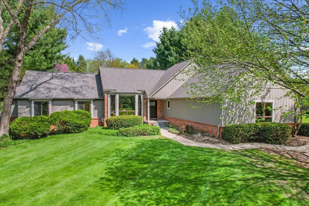 Brighton Township MI, 1693 Havenshire Lane