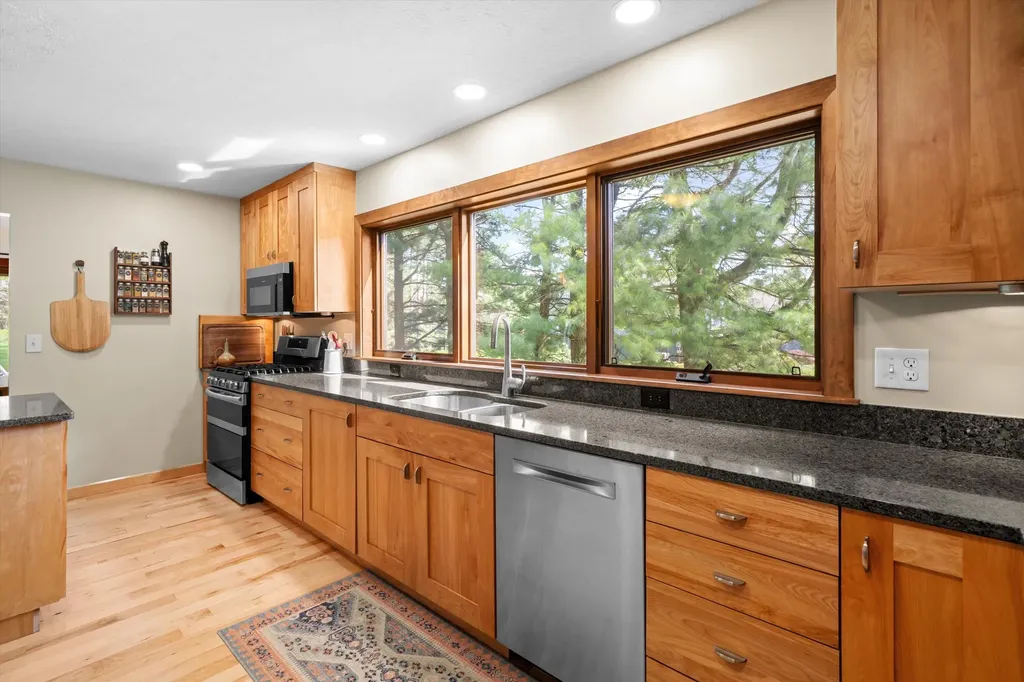 1693 Havenshire Lane Brighton Township MI 48114