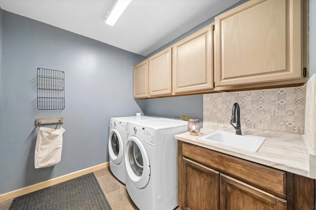 1693 Havenshire Lane Brighton Township MI 48114