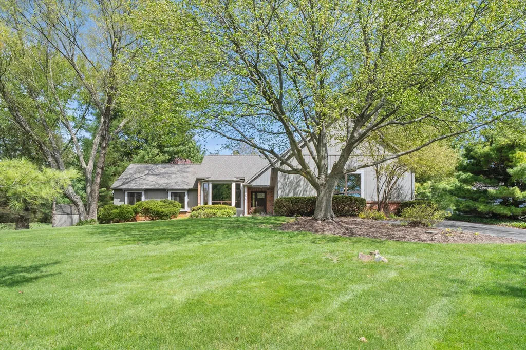 1693 Havenshire Lane Brighton Township MI 48114