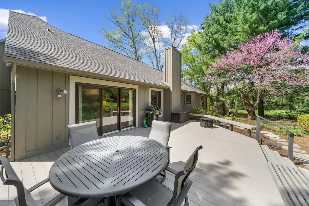 1693 Havenshire Lane Brighton Township MI 48114