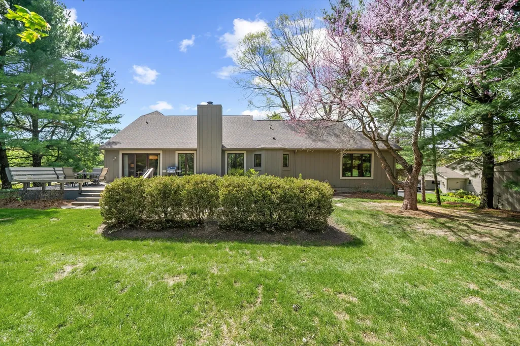 1693 Havenshire Lane Brighton Township MI 48114