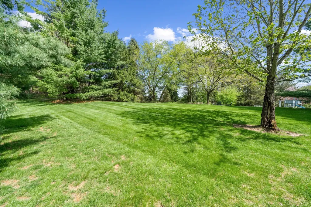 1693 Havenshire Lane Brighton Township MI 48114